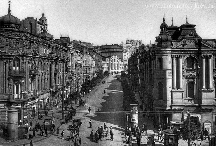 Kolorovij Kiyiv Chorno Bili Foto Stolici Obrobleni Za Dopomogoyu Algoritmu Mashinnogo Navchannya Hmarochos