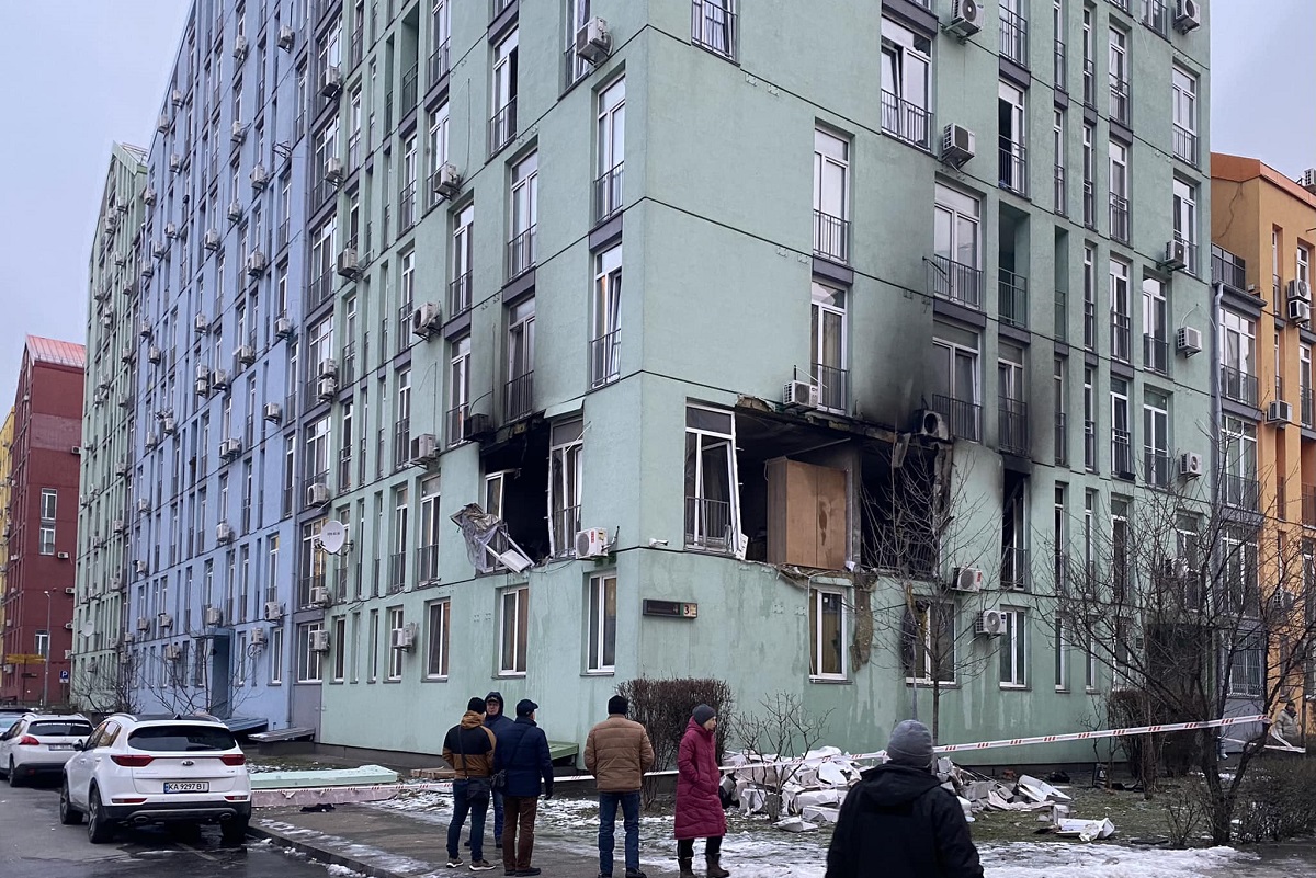 Двоє українців навчать, як побудувати власний будинок за $5000 - Хмарочос