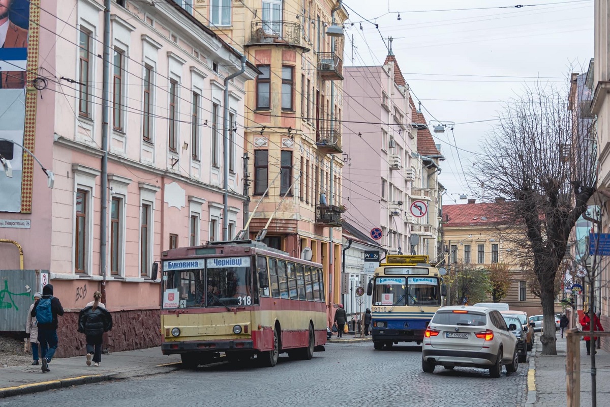 Чернівці повністю відмовляються від готівки в комунальному транспорті ...