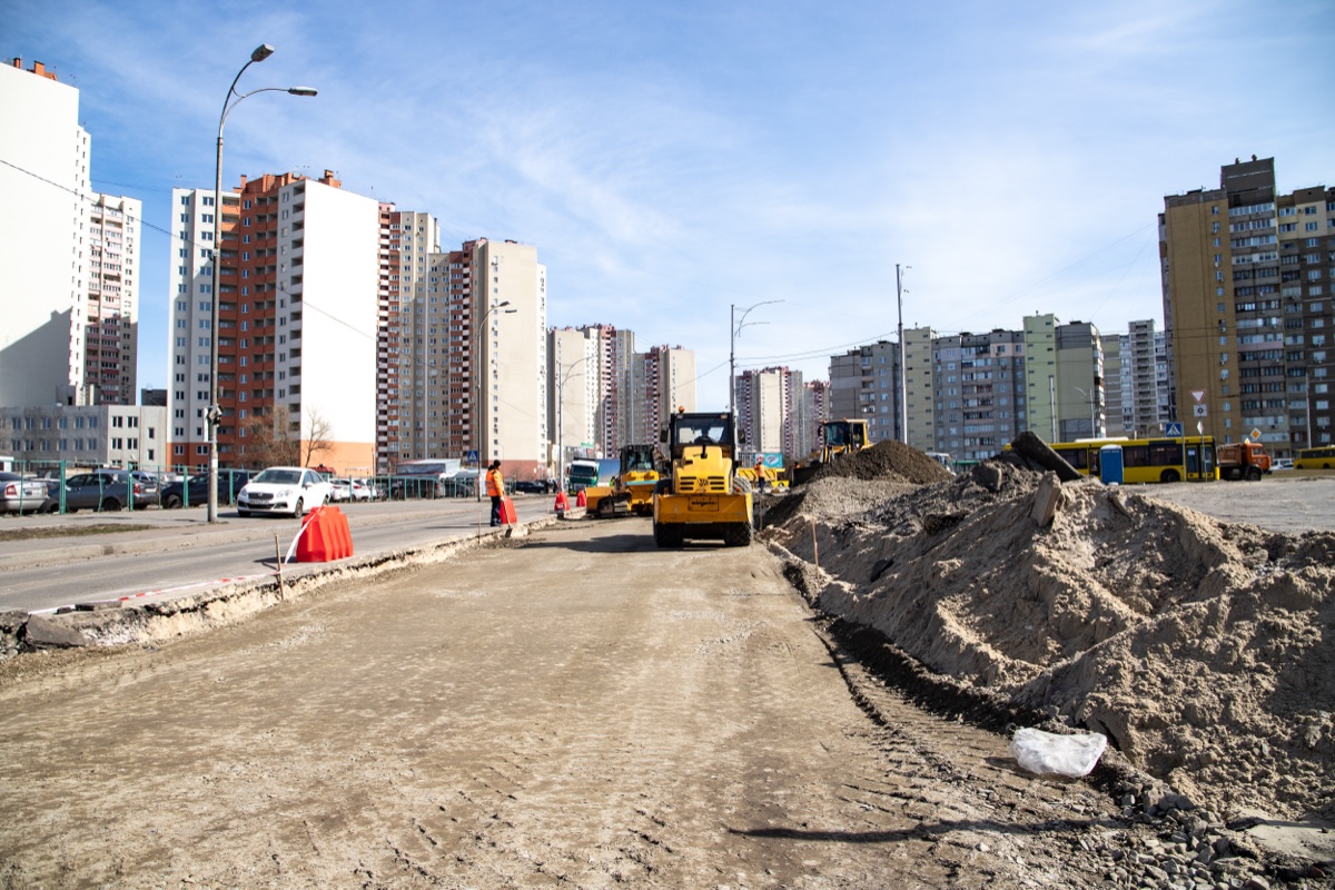 Ремонт вулиці Милославської у Києві